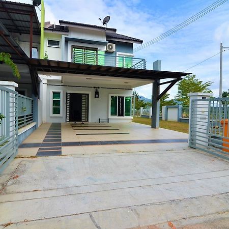 ImpianaCasa Kluang Homestay Luaran gambar
