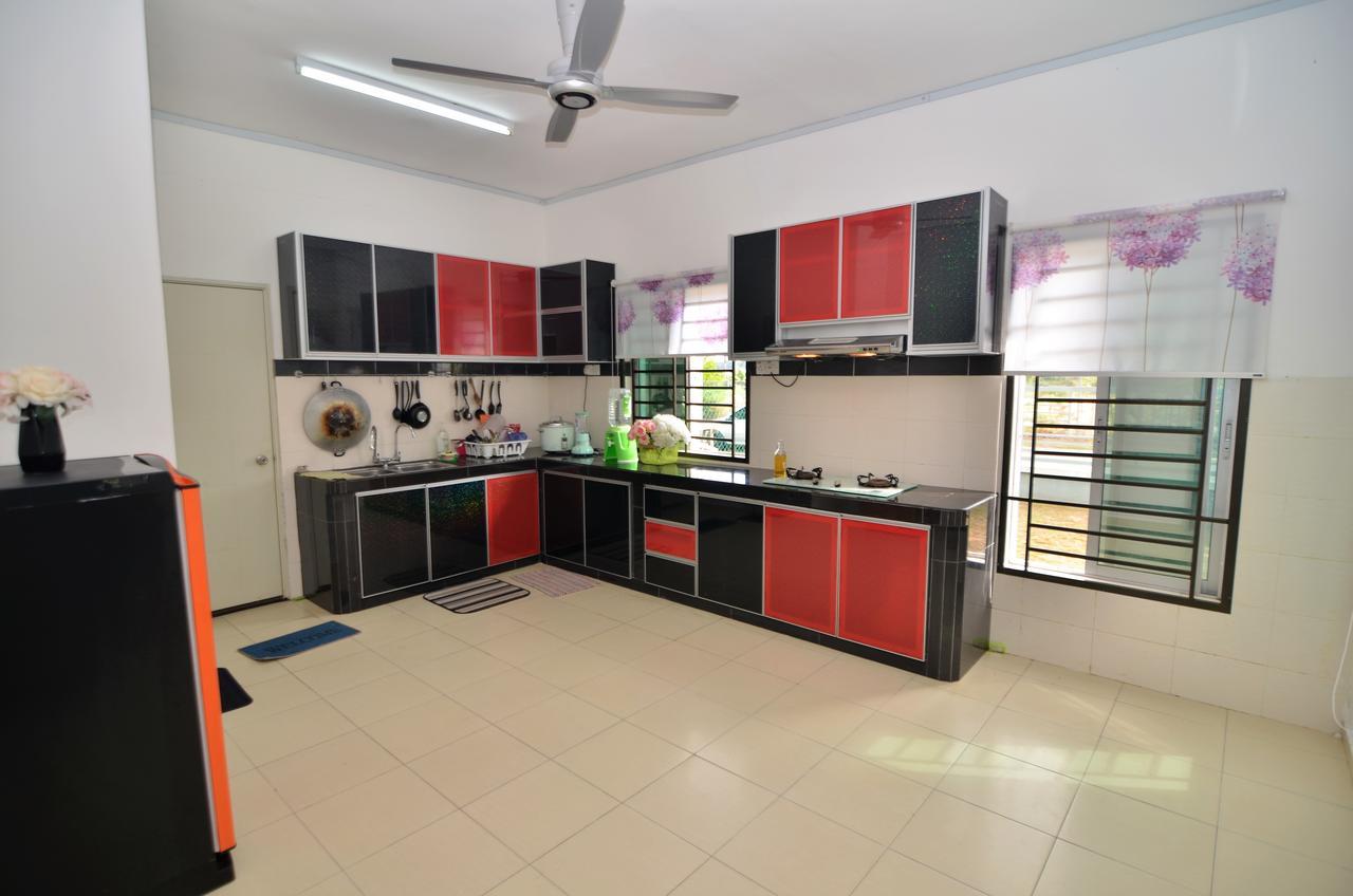 ImpianaCasa Kluang Homestay Luaran gambar