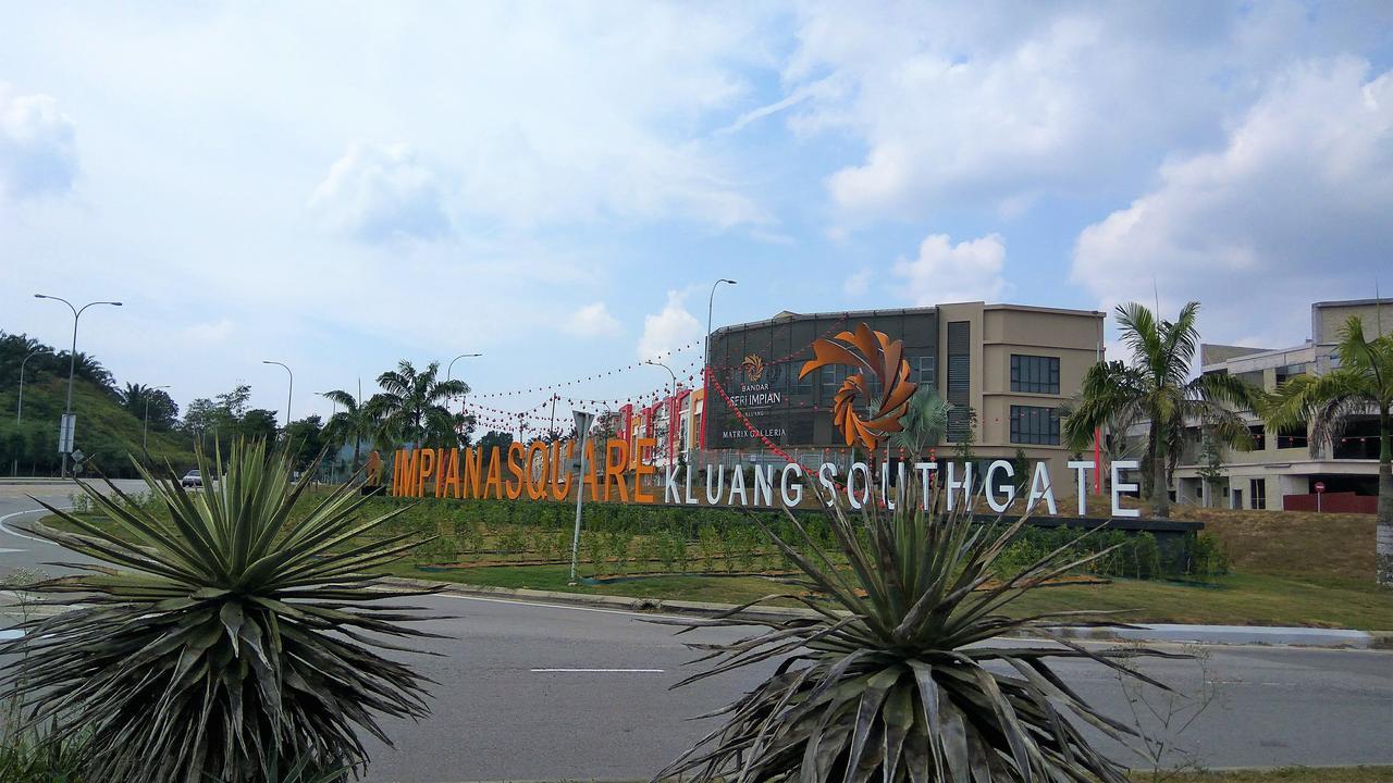 ImpianaCasa Kluang Homestay Luaran gambar