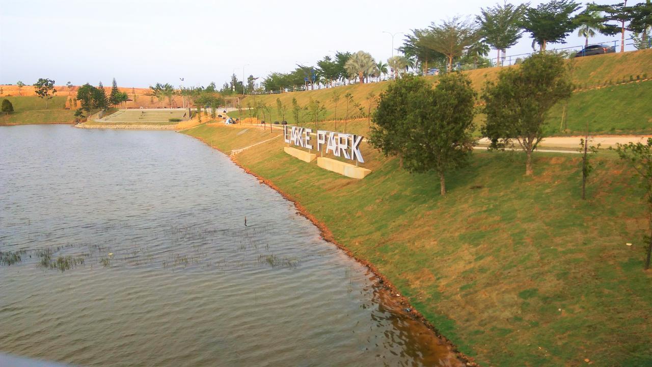 ImpianaCasa Kluang Homestay Luaran gambar