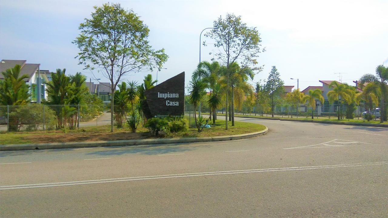 ImpianaCasa Kluang Homestay Luaran gambar