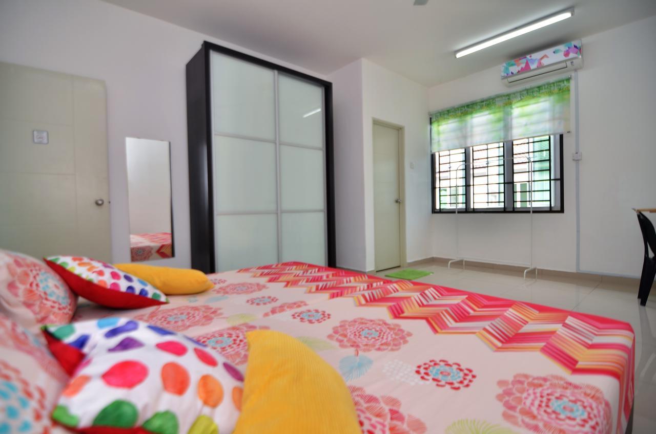 ImpianaCasa Kluang Homestay Luaran gambar